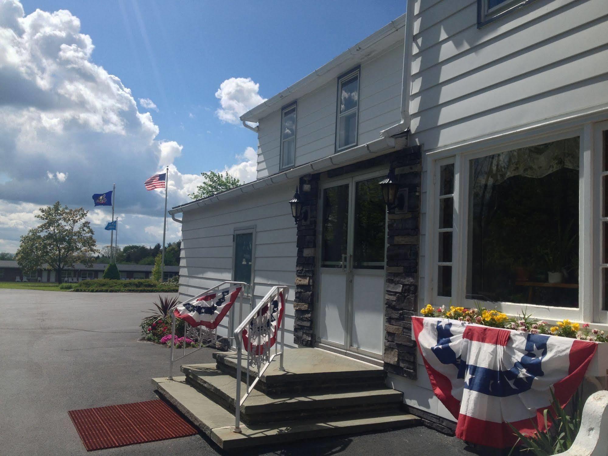 Lukans Farm Resort Hawley Екстериор снимка